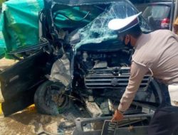 Sopir Truk dan Pick Up Luka Parah Usai Tabrakan di Pangale