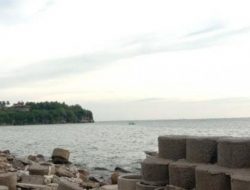 Cuaca Ekstrim Rusak Tanggul Reklamasi Sepanjang 30 Meter