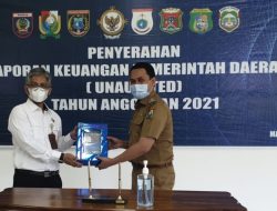 Wabup Majene Serahkan LKPD Unauditid Tahun Anggaran 2021 ke BPK