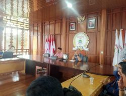 Warga Geruduk Kantor DPRD Sulbar Akibat Pembebasan Lahan Bandara Tampa Padang Belum Dianggarkan