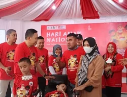 Anak-Anak Pengungsi di Majene Terima Bantuan Atensi Rehabilitasi Sosial Kemensos RI