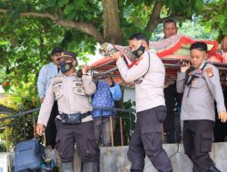 Polisi Evakuasi Mayat Lewat Jalur Laut