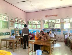Polisi Goes To School Polres Majene Sasar Siswa Sekolah Dasar
