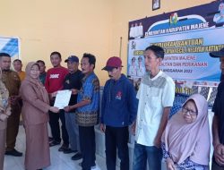 1.893 Nelayan di Majene Terima Bantuan Subsidi BBM