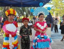 Murid TK di Mamuju Buat Kostum Berbahan Plastik Bekas