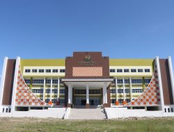 Mantan Rektor Unsulbar Aksan Djalaluddin Diperiksa Kejati Sulbar