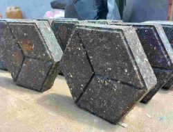 TPA Paku Polman Olah Sampah jadi Paving Blok