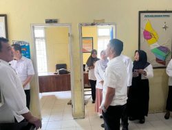 Pjs Bupati Majene Sidak Kantor Kelurahan, Dorong Peningkatan Pelayanan Publik