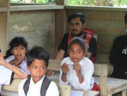 Miris, Potret Sekolah Berdinding Papan Lapuk di Pasangkayu