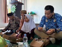 Syukuri Akreditasi Unggul, Rektor Unsulbar Berbagi Kebahagiaan Bersama Anak Panti Aisyiyah Majene