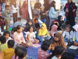 Rayakan Hari Anak Nasional, 4 Posko KKN Literasi dan 12 Komunitas Sulap Pesisir Labuang Jadi Ruang Belajar Anak