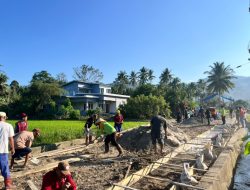 Sinergi KKN Tematik Unsulbar dan Warga Kuajang Perbaiki Jalan Poros Dusun Lemo